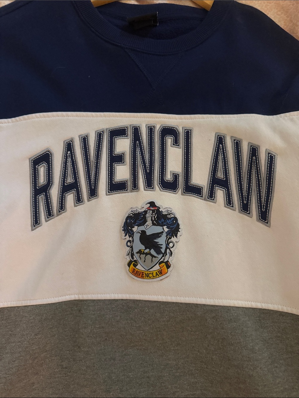 Ravenclaw colorblock crew neck sweatshirt - Picture 6 of 6